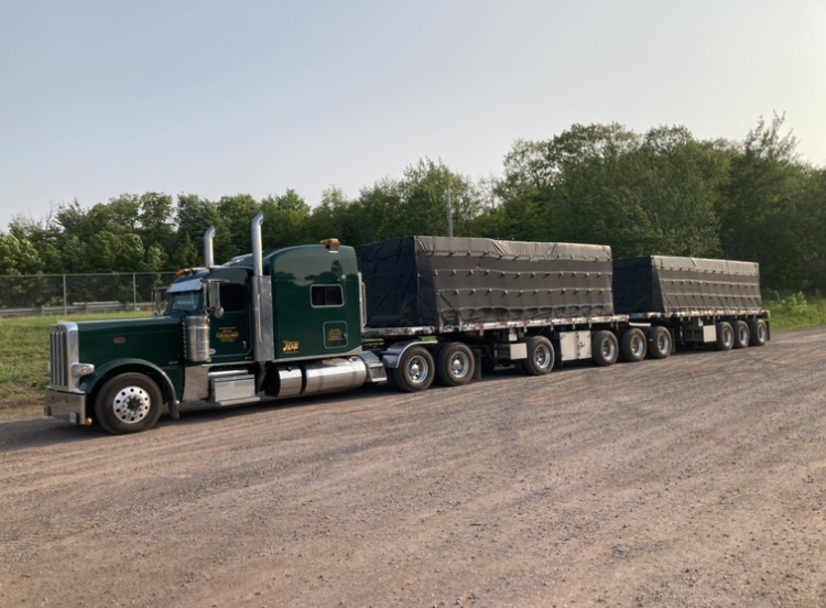 Peterbilt 2022